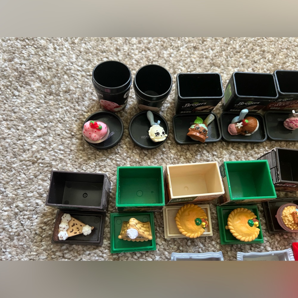 *Damaged* Lot of 30 Shopkins Real Littles Breyers Marie Callender’s Klondike - Picture 9 of 14